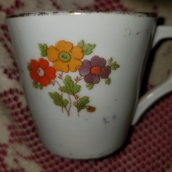 Vintage Czechoslovakian mini tea cups - Picture 3 of 6
